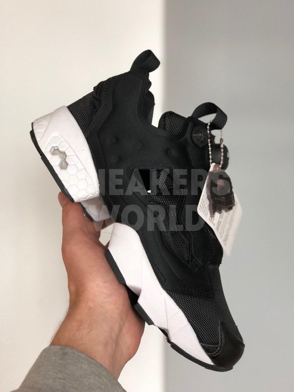 reebok-insta-pump-cherno-belye